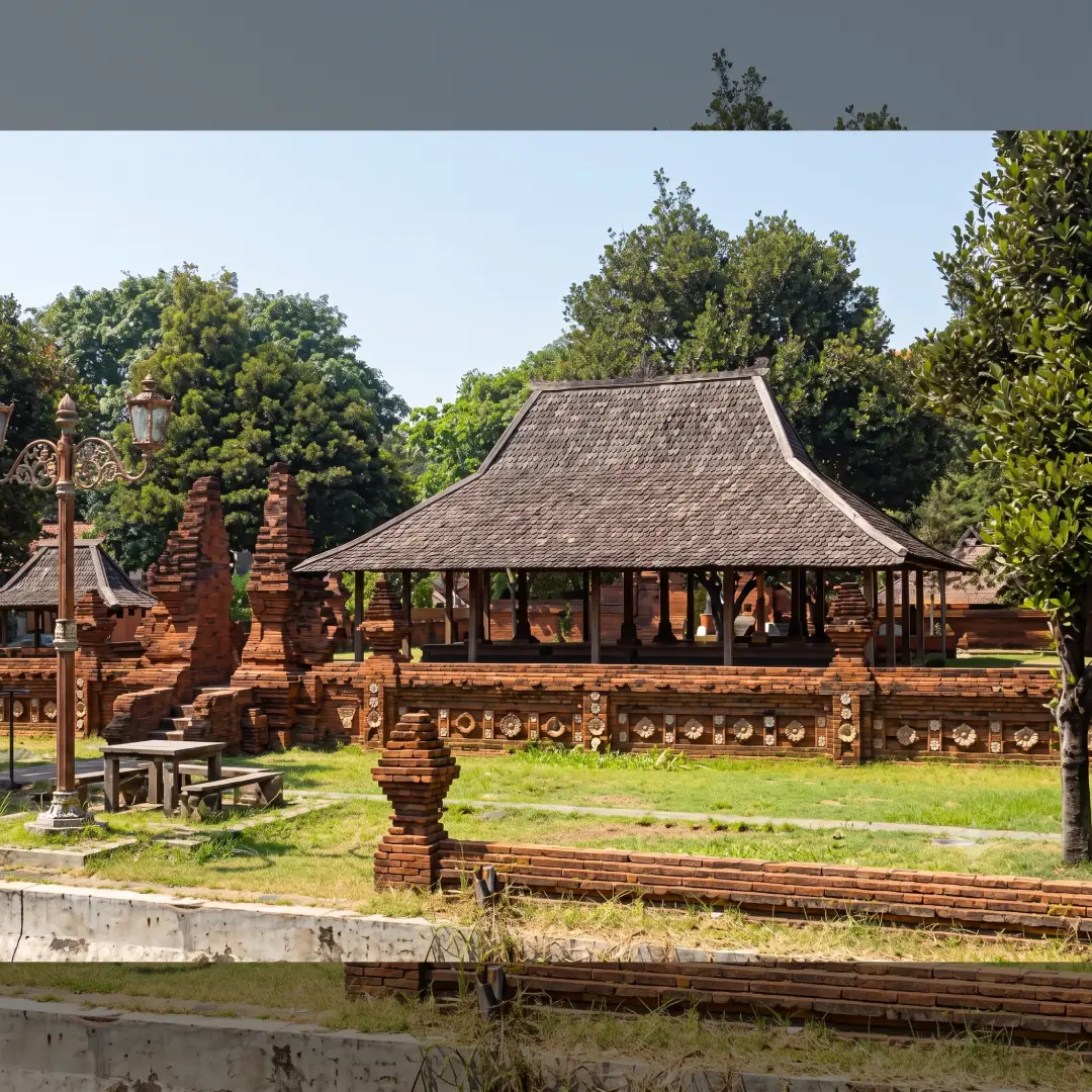 Rumah Adat Sunda Kasepuhan Cirebon