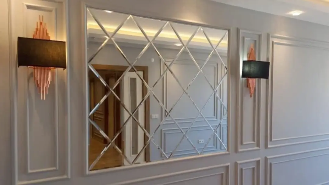 You are currently viewing Pakai Model Wall Moulding Kaca Bevel Ini Bikin Ruangan Terlihat Mewah