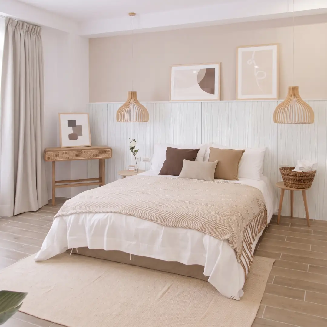 Kamar Manis dengan Wallboard White Elegant Wood